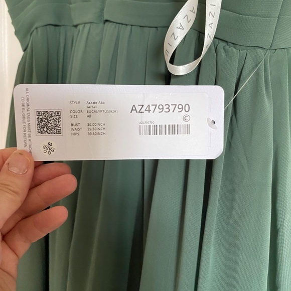Azazie bridesmaid dress colour ‘ eucalyptus’ - Picture 5 of 6